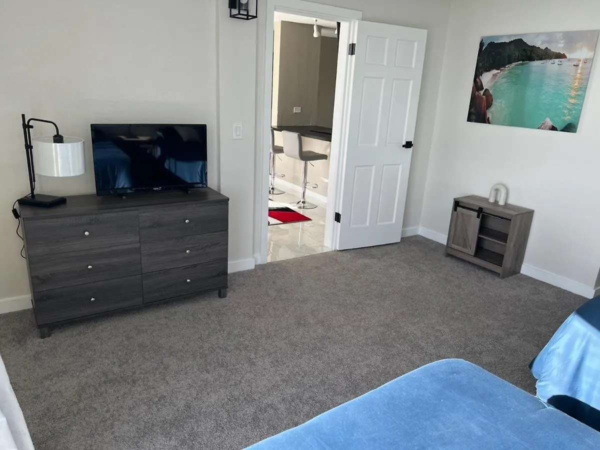 Stunning Views Best Location In Hilo 2Br Modern Condo